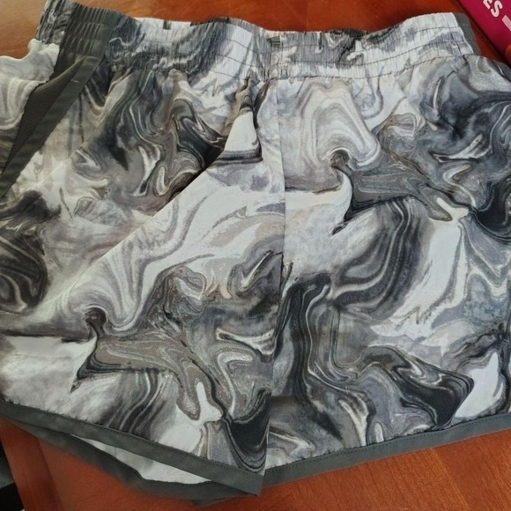 Champion Womens XL Gray Black Marble Swirl Athletic Running Shorts Elastic Waist